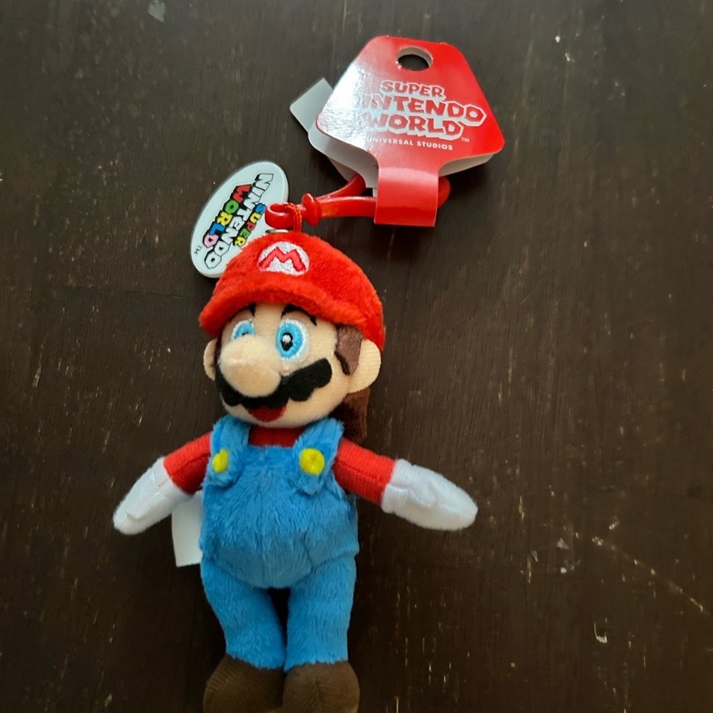 Nintendo Super Mario Plush with Red Hat and Blue Overalls key chain. - Picture 1 of 7